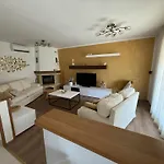 Dori Apartment *