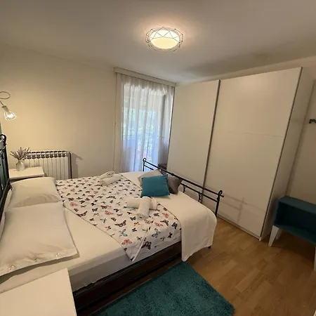 Apartament Dori